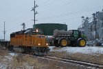 Rolling toward SR 140 and the end of the ex-Milwaukee Road spur